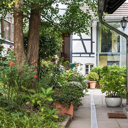 Ferienhaus im Fachwerkhof 'Haus in Bewegung' Seelscheid Exterior foto