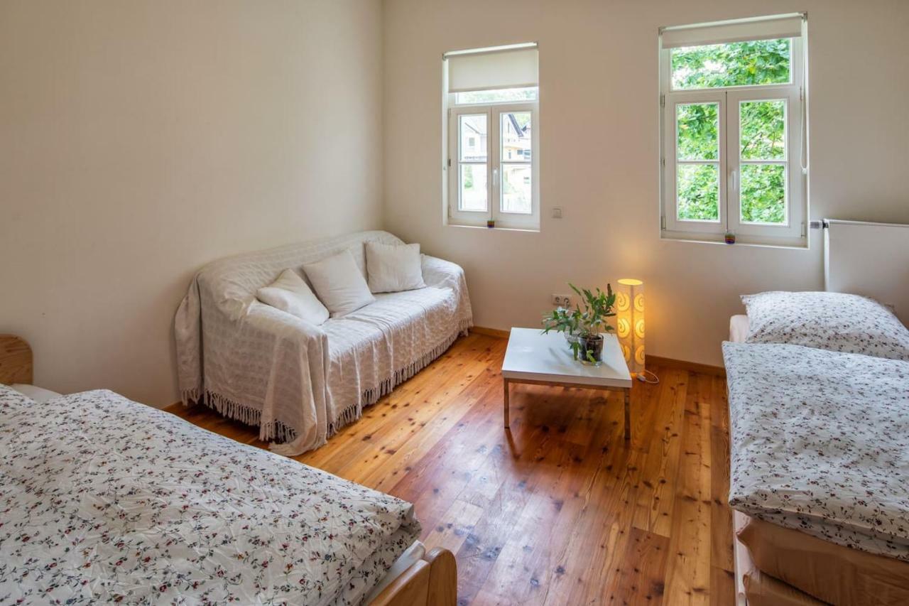 Ferienhaus im Fachwerkhof 'Haus in Bewegung' Seelscheid Exterior foto