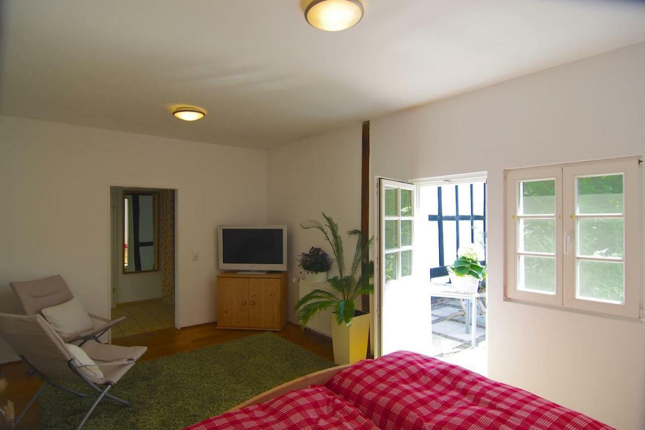Ferienhaus im Fachwerkhof 'Haus in Bewegung' Seelscheid Exterior foto